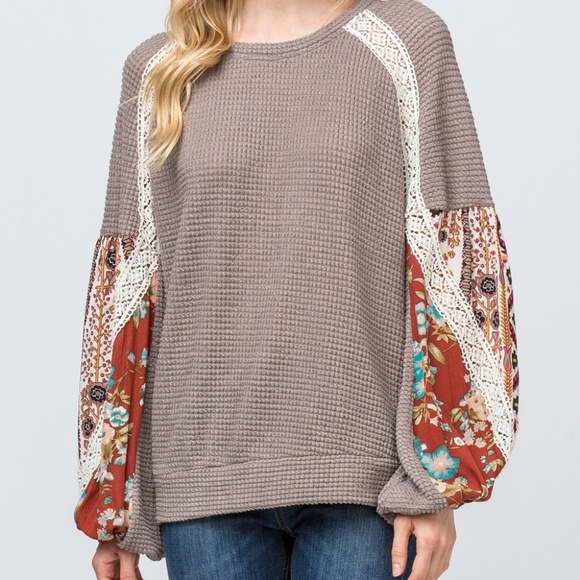 Contrast Balloon sleeve top with crochet trim - Picture 5 of 5